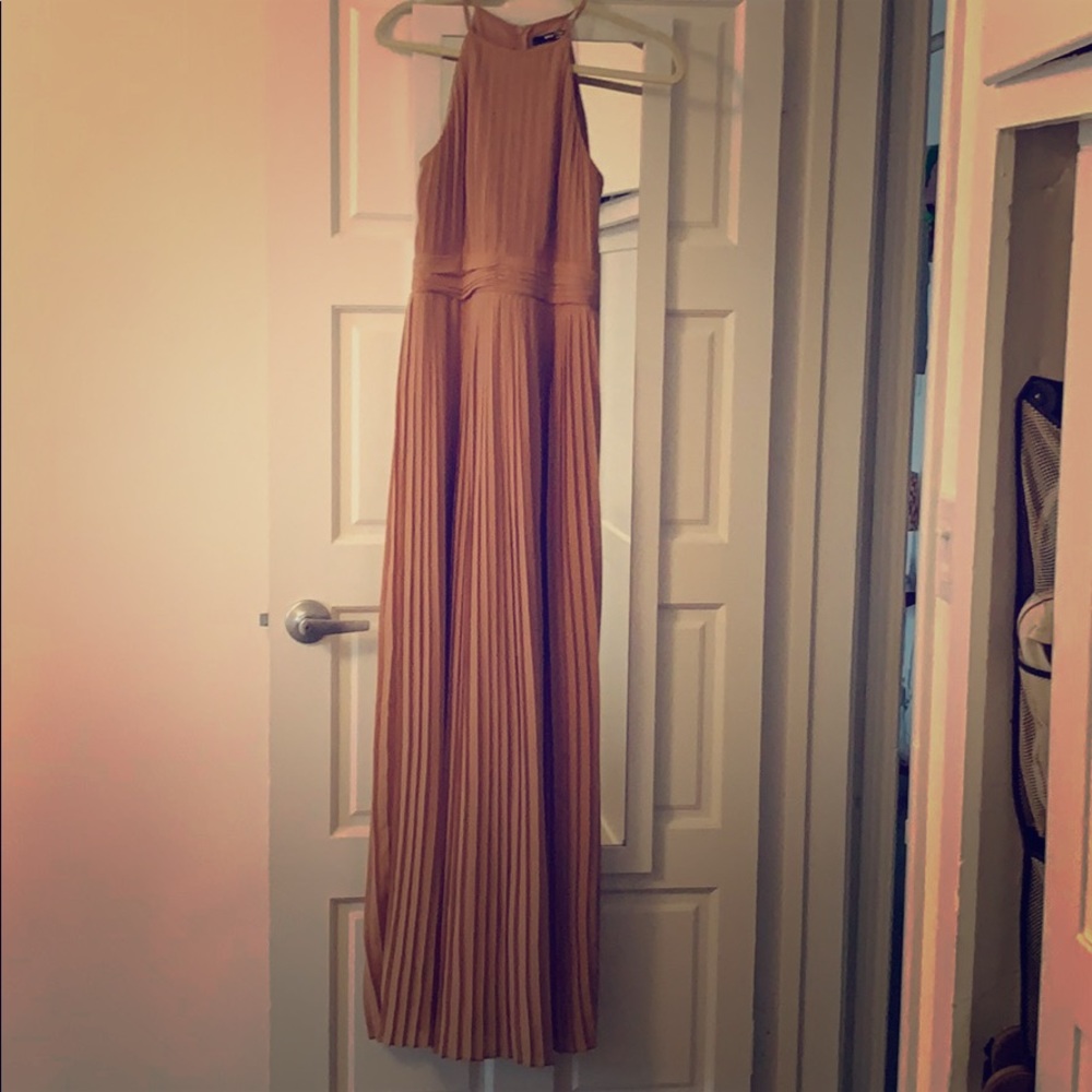 Gorgeous gown—bridesmaids or formal event